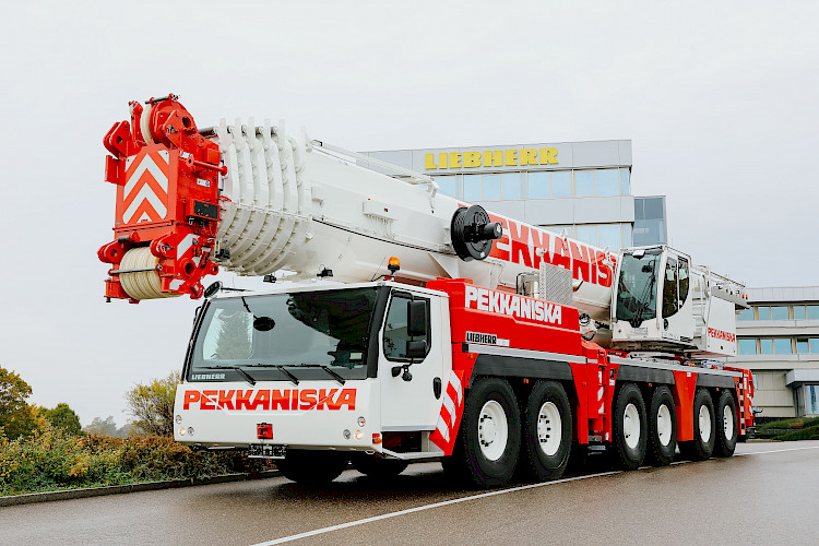 Liebherr LTM 1300-6.2 | Pekkaniska