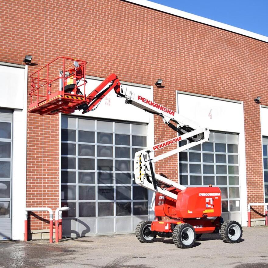 Self-propelled booms
